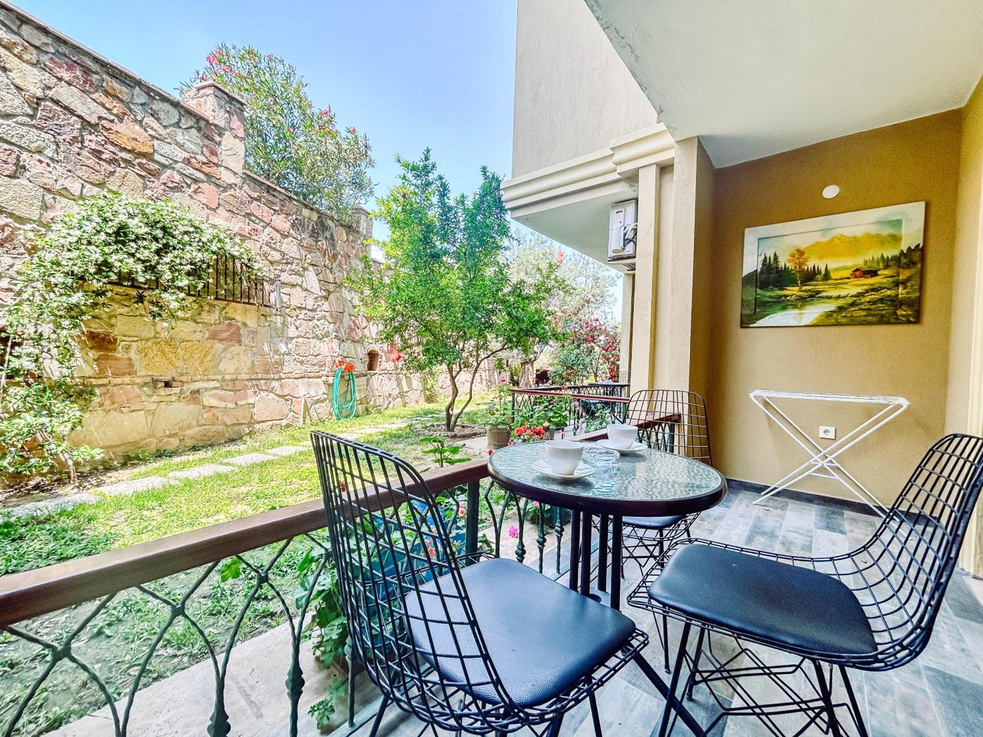 Niluefer Butik Otel (Adults Only) Ayvalik Exterior photo
